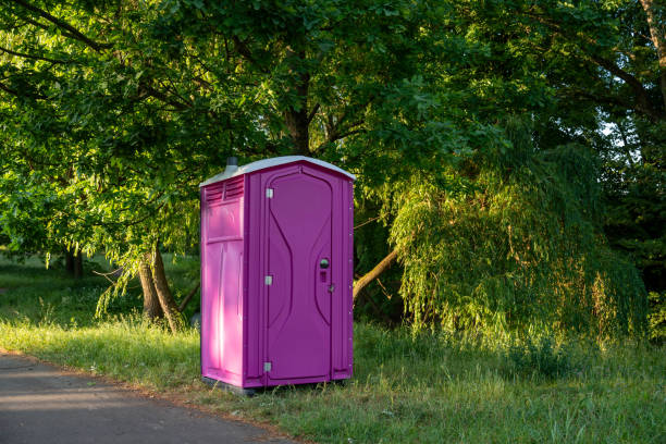 Best Portable restroom trailer rental  in Moodys, OK